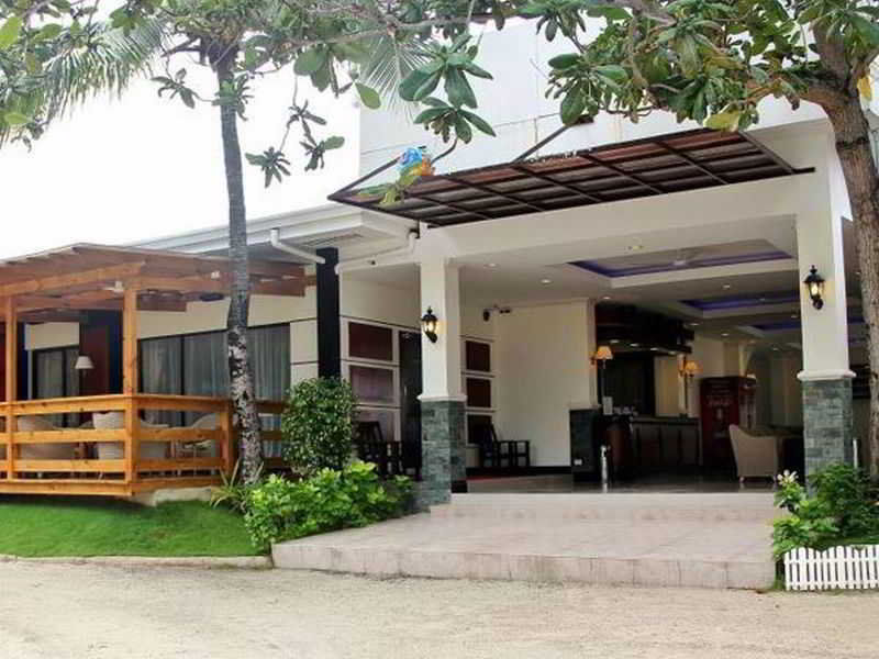 Bluefins Resort Lapu-Lapu City Bagian luar foto