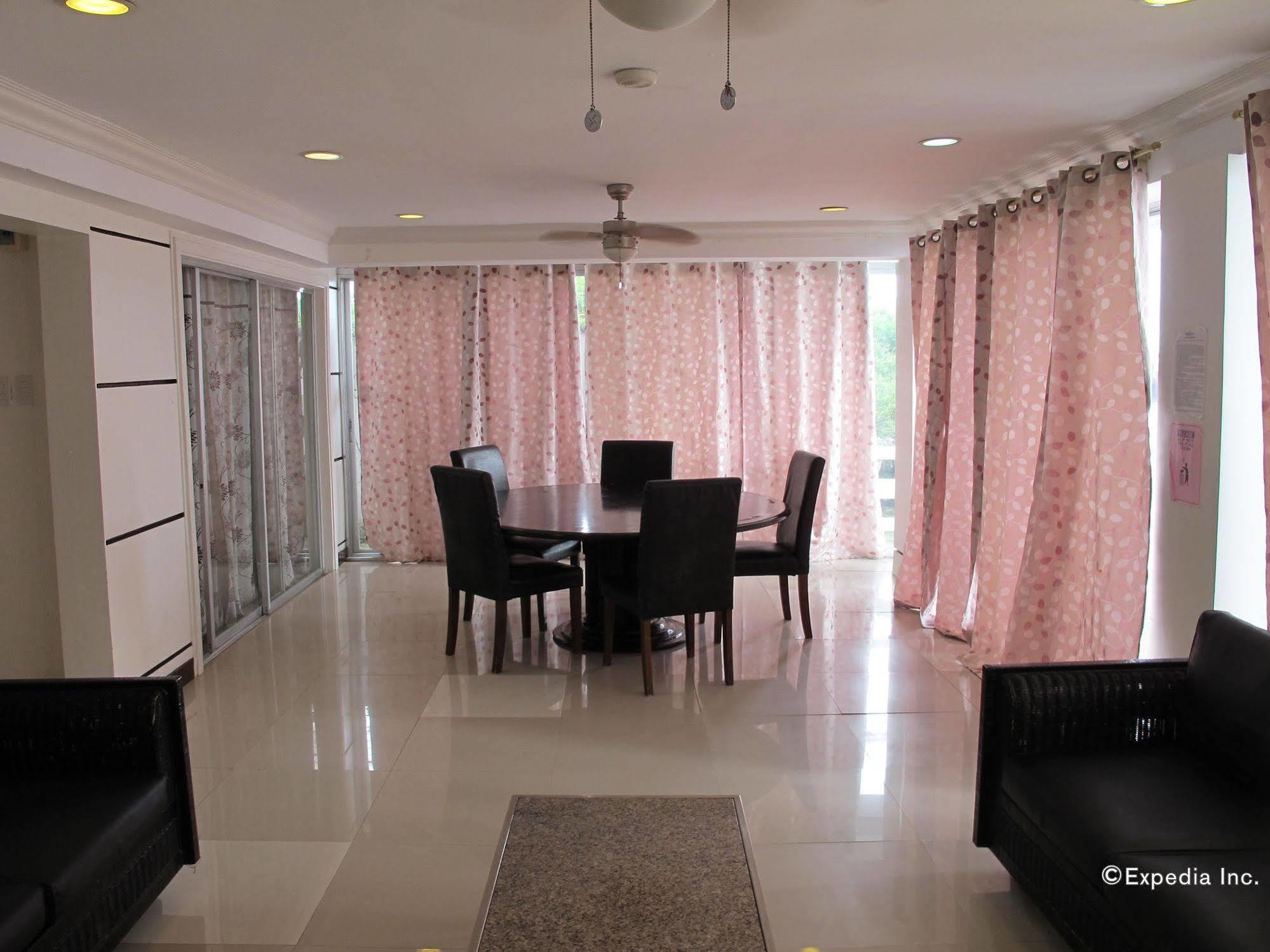 Bluefins Resort Lapu-Lapu City Bagian luar foto