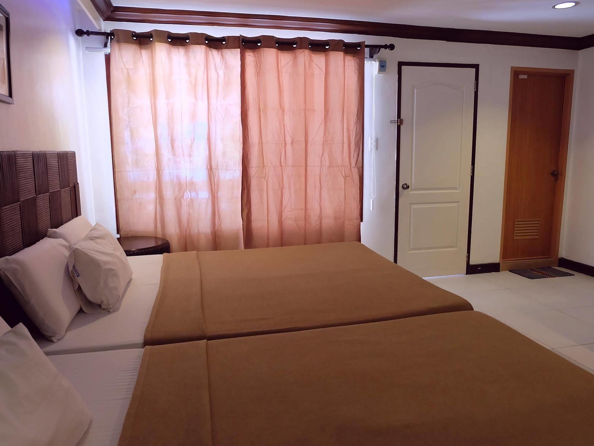 Bluefins Resort Lapu-Lapu City Bagian luar foto