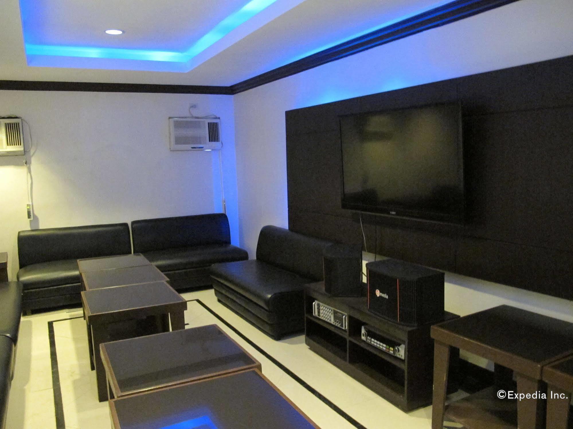 Bluefins Resort Lapu-Lapu City Bagian luar foto